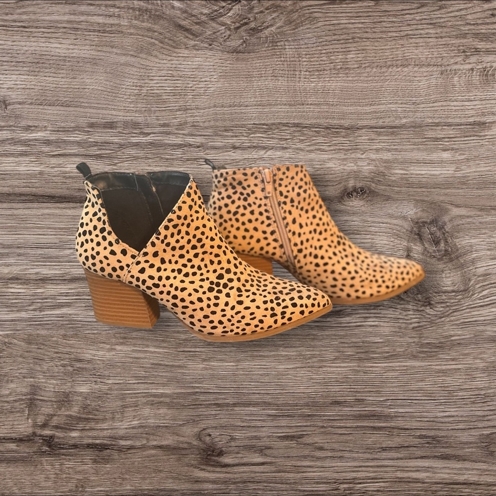 Qupid Tan and Black Ankle Booties